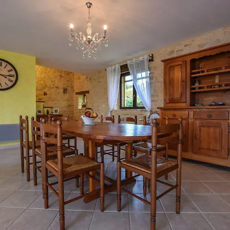 Gorgeous Holiday In With Barbecue * Montcléra